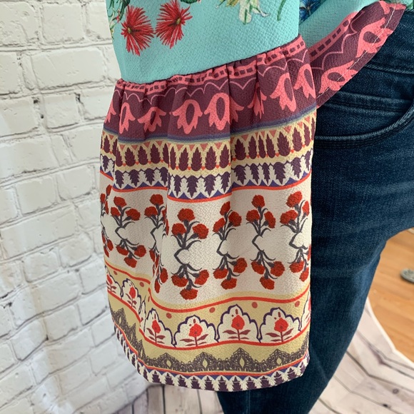 Floral off the shoulder boho top. - Picture 2 of 6